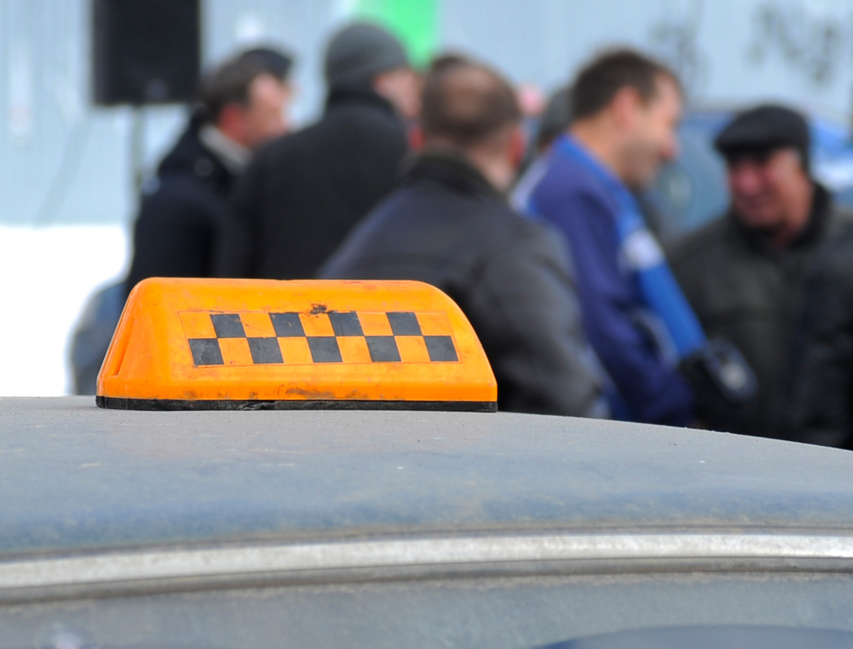 Taxi line. Линия такси. 29 На линии такси.