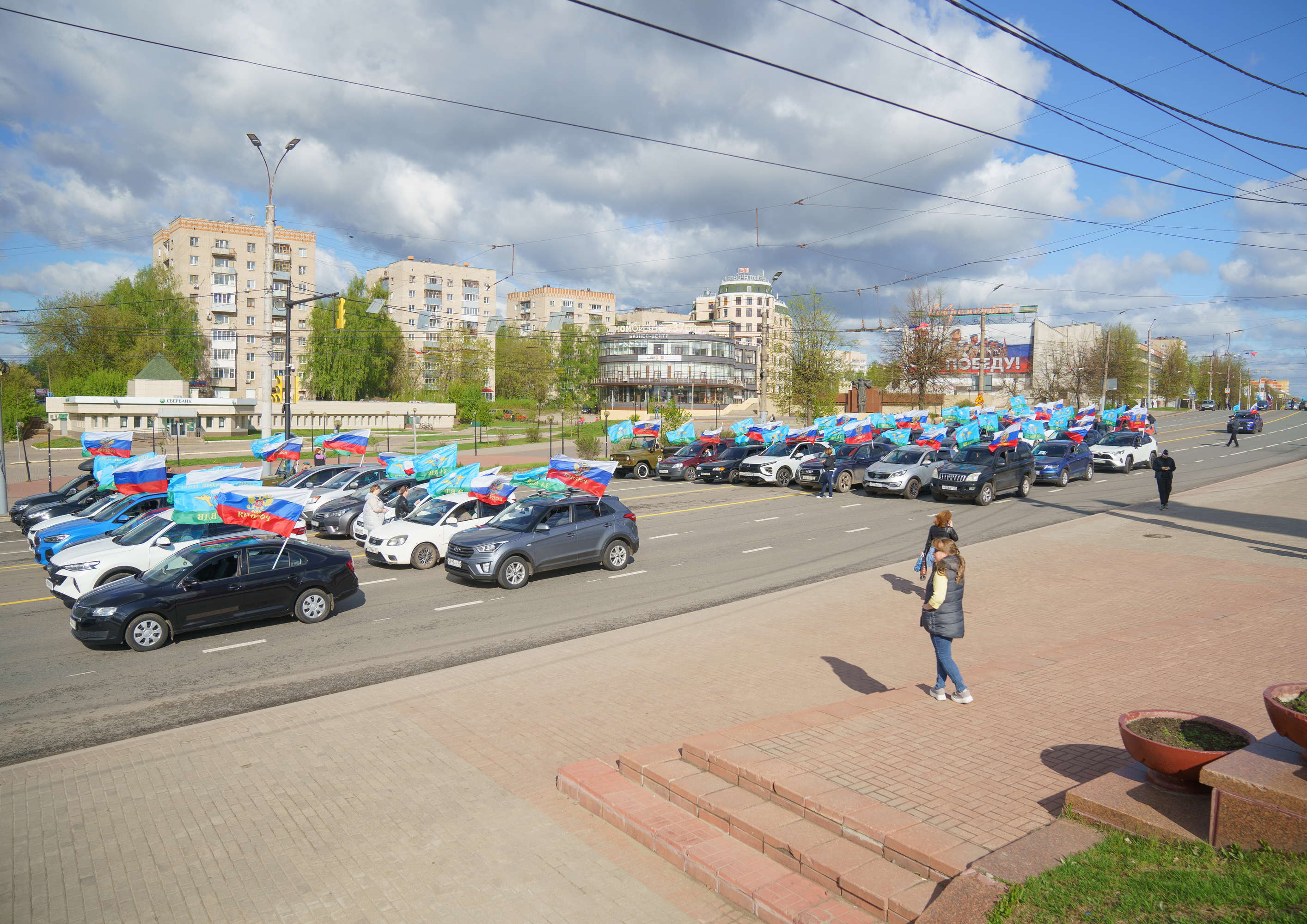 В Иванове прошёл автопробег в честь 80-летия 98-й дивизии ВДВ: фоторепортаж