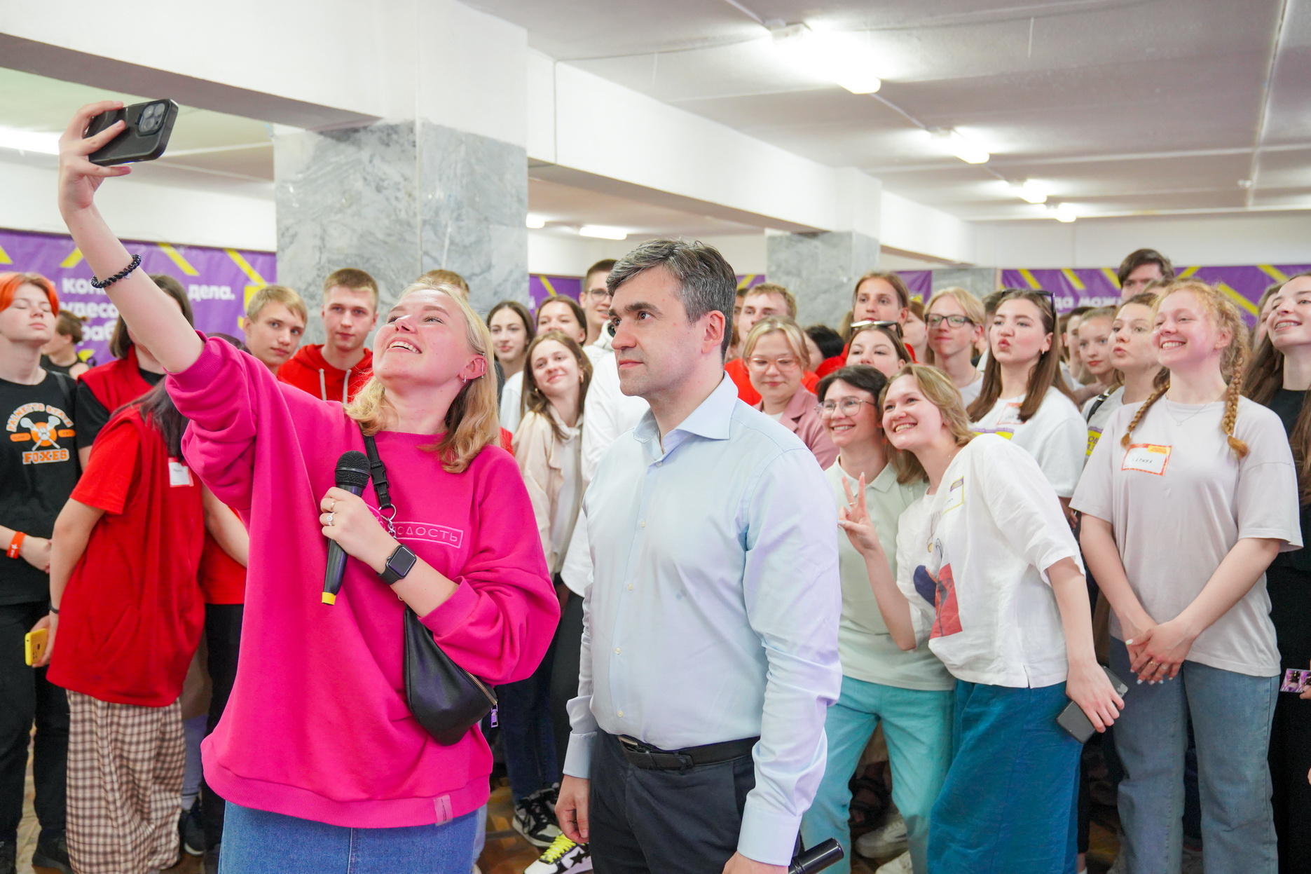 Принят новый закон о молодёжной политике, действует программа поддержки молодых специалистов